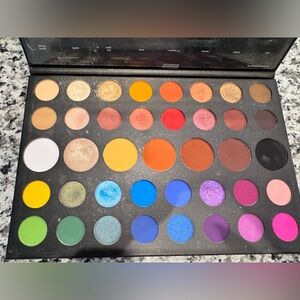 Colorful Eyeshadow Palette with Diverse Shades